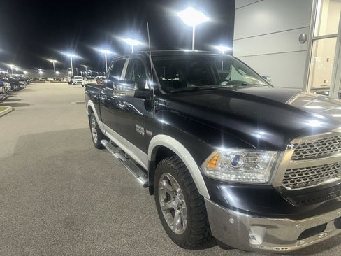 Used 2015 RAM 1500 Laramie w/ Convenience Group image 4