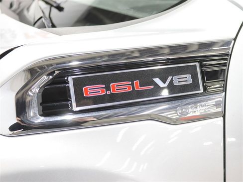 Used 2022 GMC Sierra 2500 SLE w/ X31 Off-Road Package image 10