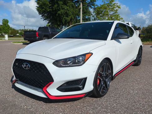 Used 2022 Hyundai Veloster N FWD image 2