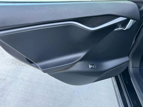Used 2020 Tesla Model S Long Range Plus AWD/4WD image 17