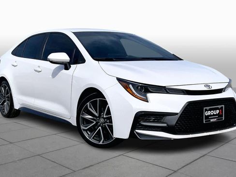 Used 2022 Toyota Corolla SE image 3