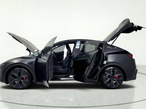 Used 2026 Tesla Model Y Performance AWD/4WD image 15