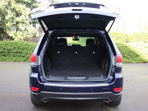 Used 2018 Jeep Grand Cherokee Limited image 18