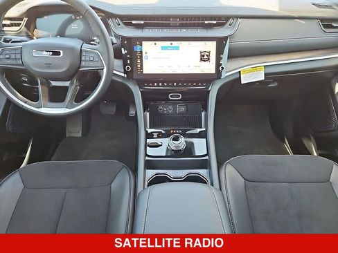 New 2026 Jeep Grand Cherokee Altitude AWD/4WD image 16