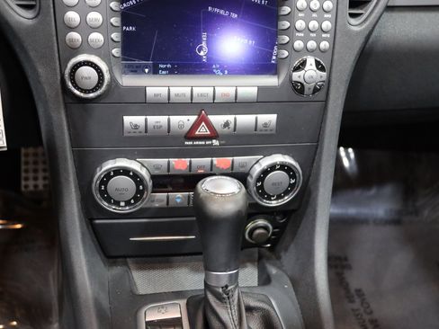 Used 2005 Mercedes-Benz SLK 55 AMG image 46