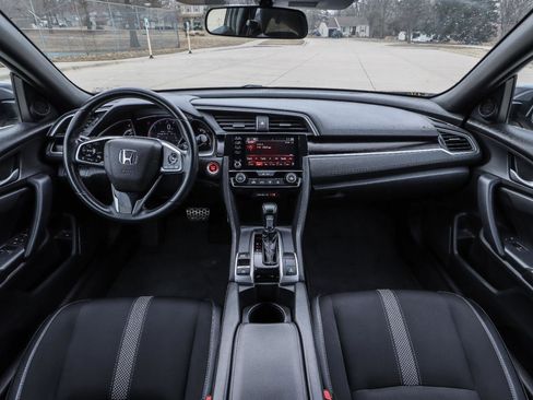 Used 2020 Honda Civic Sport image 2