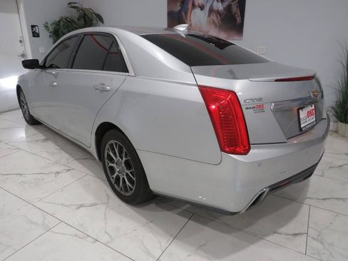 Used 2019 Cadillac CTS Luxury RWD image 5