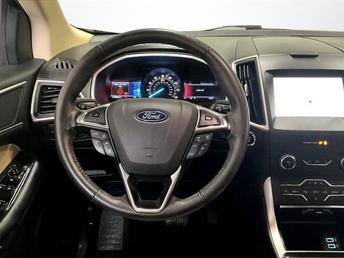 Used 2019 Ford Edge SEL image 8