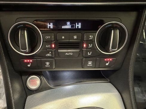 Used 2018 Audi Q3 2.0T Premium image 14