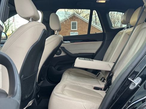 Used 2017 BMW X1 xDrive28i AWD/4WD image 19
