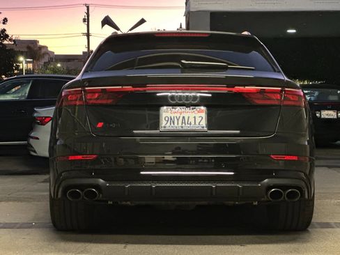 Used 2024 Audi SQ8 Prestige w/ Prestige Package image 7