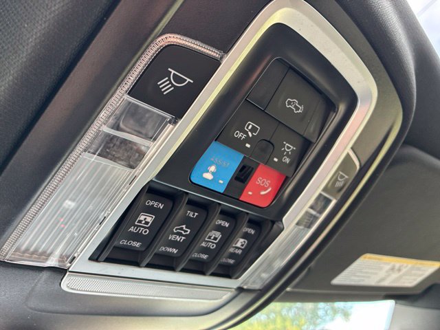 Used 2025 RAM 1500 Limited AWD/4WD image 37