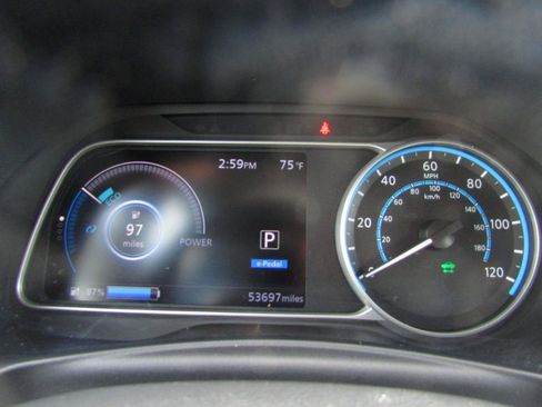 Used 2022 Nissan Leaf S FWD image 15