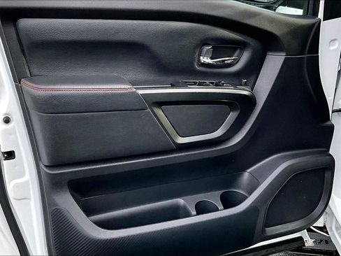 Used 2022 Nissan Titan PRO-4X w/ Off Road Protection Package image 15