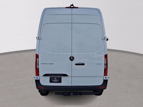 Used 2024 Mercedes-Benz Sprinter 144 Cargo image 5