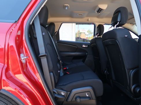 Used 2015 Dodge Journey SE w/ Flexible Seating Group image 35