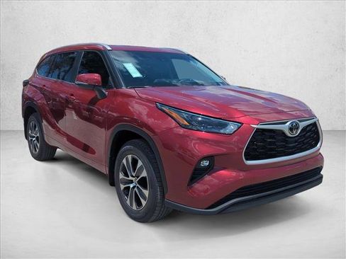 New 2026 Toyota Highlander XLE AWD/4WD image 3