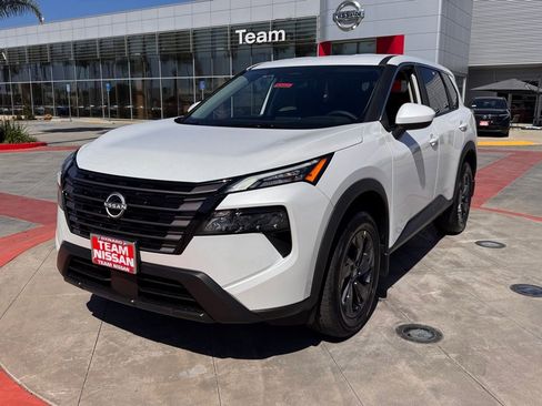 New 2026 Nissan Rogue SV image 4