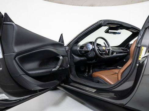 Used 2023 Ferrari 296 GTS RWD image 28