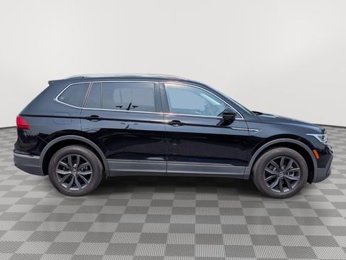 Used 2023 Volkswagen Tiguan SE w/ Panoramic Sunroof Package AWD/4WD image 6