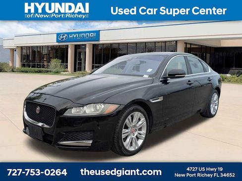 Used 2017 Jaguar XF RWD image 1