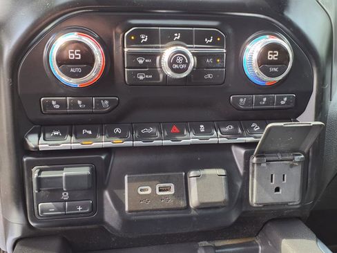 Used 2020 GMC Sierra 1500 Denali w/ Denali Ultimate Package image 13