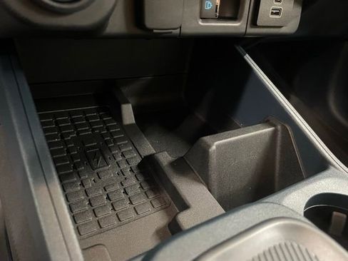 New 2025 Ford Maverick Lariat w/ 4K Tow Package image 10