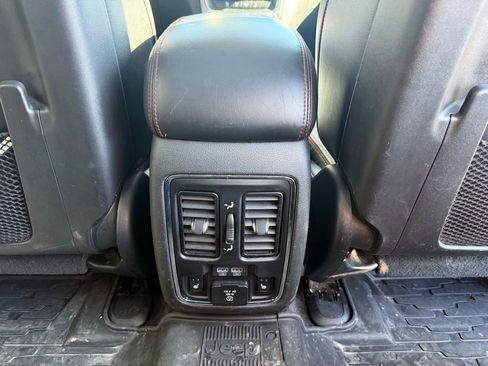 Used 2018 Jeep Grand Cherokee Trailhawk w/ Trailhawk Luxury Group image 24