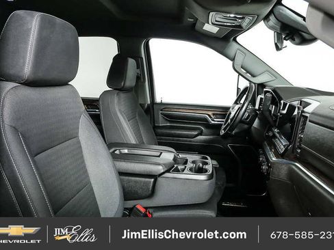 Used 2024 Chevrolet Silverado 2500 LT AWD/4WD image 19