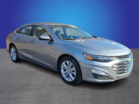 Used 2024 Chevrolet Malibu LT image 3