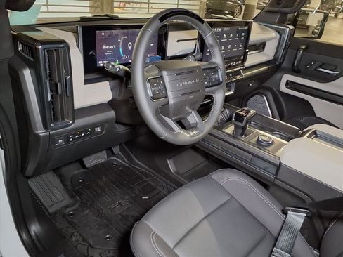 Used 2026 GMC Hummer EV SUV image 15