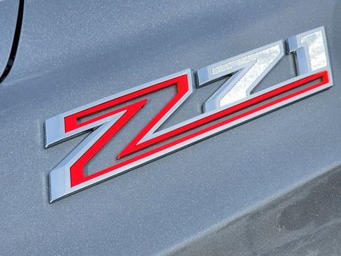 Used 2025 Chevrolet Suburban Z71 AWD/4WD image 13