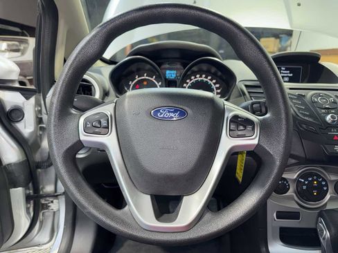 Used 2019 Ford Fiesta SE image 18