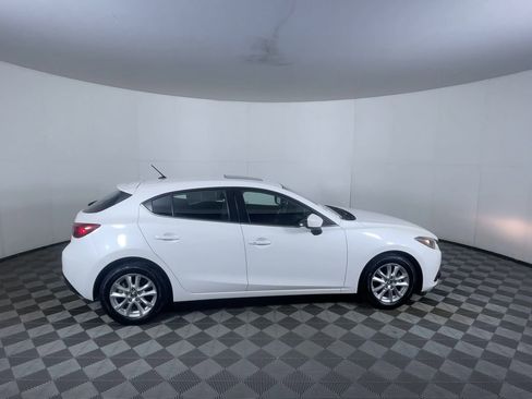 Used 2016 MAZDA MAZDA3 i Touring image 9