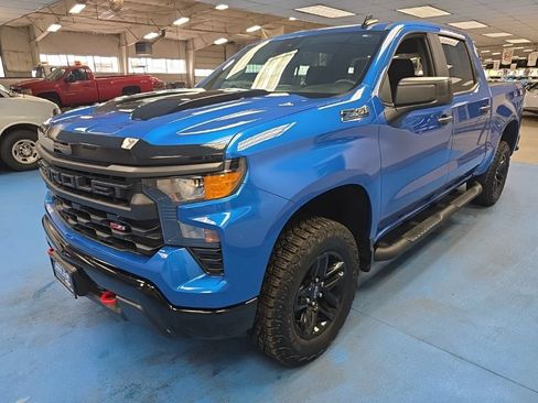 Certified 2023 Chevrolet Silverado 1500 Custom Trail Boss w/ LPO, Dark Essentials Package AWD/4WD image 15