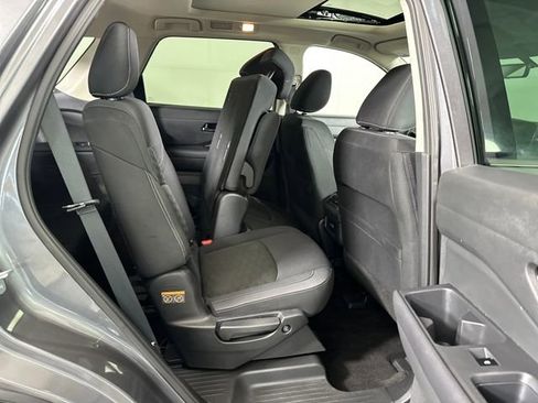 Used 2024 Nissan Pathfinder SV image 27