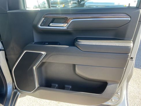 Used 2025 Chevrolet Silverado 1500 LT image 30