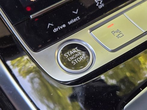 New 2025 Audi Q8 Premium Plus image 24