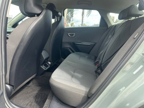 Used 2025 Kia K4 FWD image 19