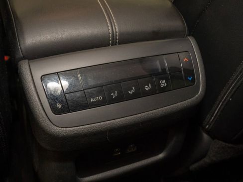 Certified 2023 Nissan Pathfinder SL image 8