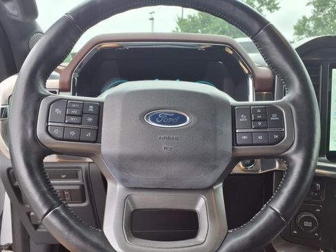 Used 2022 Ford F150 Lariat w/ Equipment Group 502A High image 27