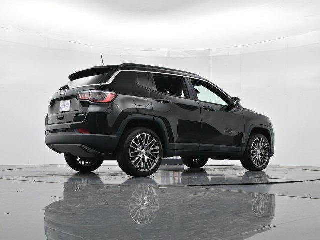 Used 2023 Jeep Compass Limited w/ Elite Group AWD/4WD image 33