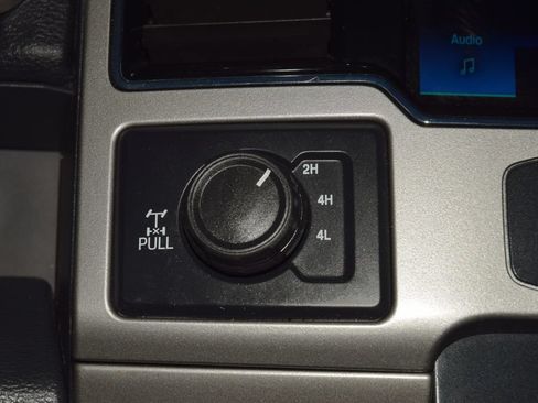 Used 2022 Ford F250 Lariat w/ Black Appearance Package AWD/4WD image 40