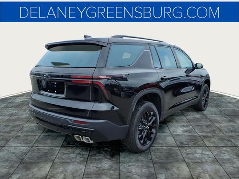 Used 2026 Chevrolet Traverse LT w/ Midnight/Sport Edition AWD/4WD image 3