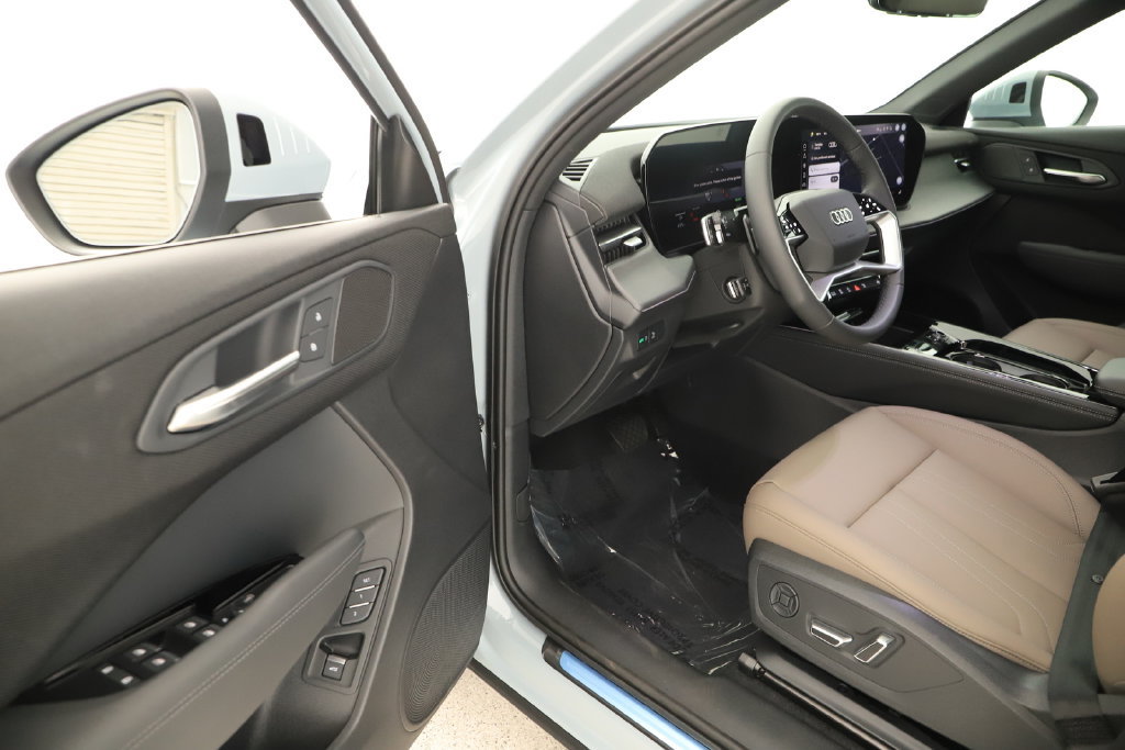 New 2026 Audi Q3 quattro 2.0T AWD/4WD image 14