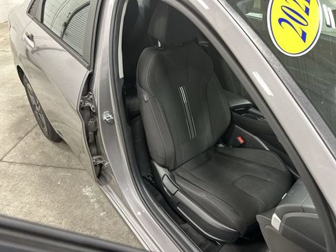 Used 2021 Hyundai Elantra SEL w/ Convenience Package FWD image 18