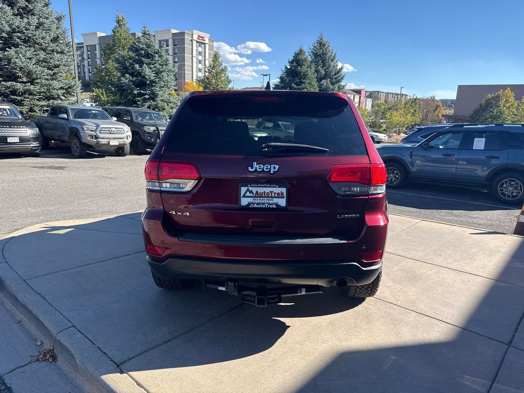 Used 2018 Jeep Grand Cherokee Laredo AWD/4WD image 9
