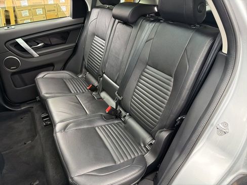 Used 2020 Land Rover Discovery Sport S image 19
