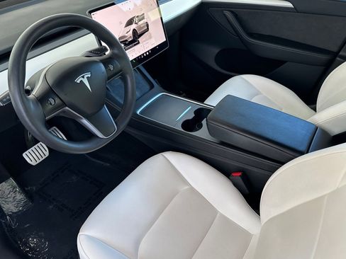 Used 2022 Tesla Model Y Performance AWD/4WD image 4