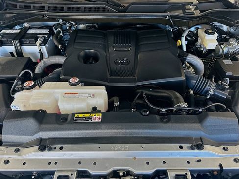 Used 2023 Toyota Tundra Limited image 28